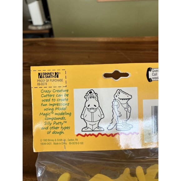 Vintage 1993 Crayola Crazy Creature Cutters Animals Set of 10 New/Sealed - Picture 6 of 9
